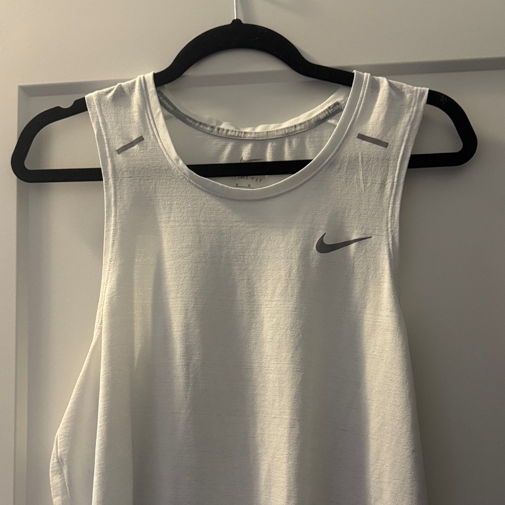 Nike Men's MEDIUM Dri-FIT Tank Top